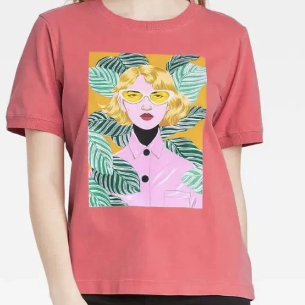 Women's Bijou Karman Sunglasses Short Sleeve Graphic T-Shirt - Coral SIZE MEDIUM